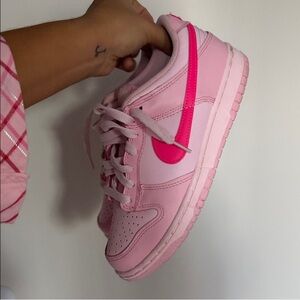 Kids Pink nike Sneakers